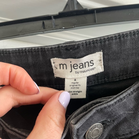 Women's Black Jeans - Picture 3 of 3